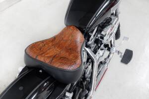 Image 13/32 of Harley-Davidson DUMMY (2006)