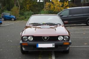 Immagine 8/30 di Alfa Romeo GTV 6 2.5 (1985)