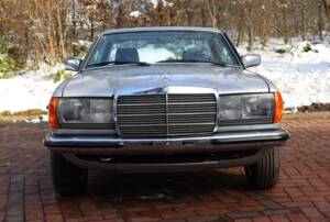 Bild 41/50 von Mercedes-Benz 280 C (1977)