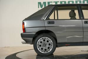 Image 12/46 of Lancia Delta HF Integrale (1988)