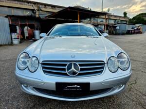 Image 2/39 of Mercedes-Benz SL 500 (2001)