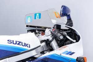 Bild 33/41 von Suzuki DUMMY (1990)