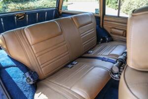 Bild 24/44 von Jeep Grand Wagoneer (1988)