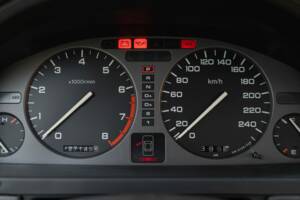 Bild 46/50 von Honda Legend (1992)