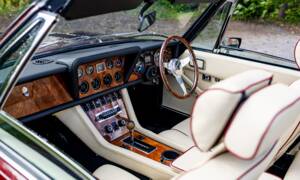 Image 4/50 of Jensen Interceptor MK III (1975)