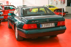 Image 30/50 of Mercedes-Benz SL 320 (1995)