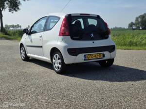 Image 4/32 of Peugeot 107 (2009)