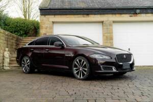Image 1/50 of Jaguar XJ 3.0 (2019)