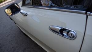 Image 13/58 of Alfa Romeo 2000 Spider Veloce (1977)