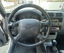 Bild 9/10 von Toyota RAV4 (1995)