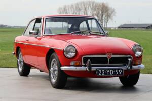 Image 42/50 of MG MGB GT (1974)