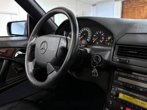 Bild 26/32 von Mercedes-Benz SL 500 (1997)