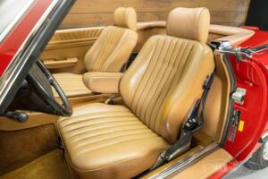 Bild 8/19 von Mercedes-Benz 560 SL (1988)