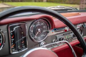 Bild 10/28 von Mercedes-Benz 230 SL (1965)