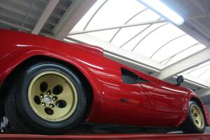 Bild 8/50 von Lamborghini Countach LP 5000 S QV (1987)