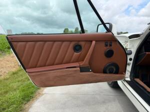 Image 15/62 of Porsche 911 Carrera 2 (1990)