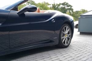 Image 50/50 de Ferrari California (2012)