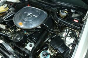 Afbeelding 41/50 van Mercedes-Benz 560 SEC (1991)