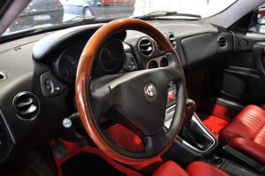 Immagine 33/39 di Alfa Romeo GTV 2.0 JTS (2005)