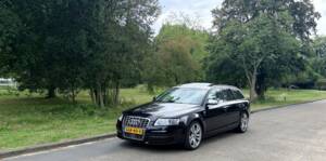 Bild 1/42 von Audi S6 Avant 5.2 V10 quattro (2006)