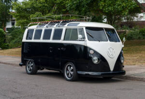 Image 2/29 of Volkswagen T1 Samba (1965)