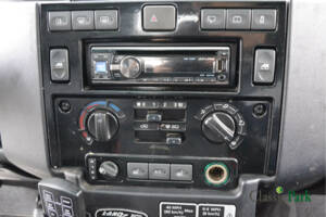 Bild 28/50 von Land Rover Defender 90 Autobiography (2015)
