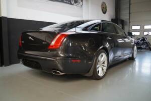 Image 4/32 of Jaguar XJ 5.0 (2011)