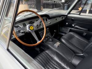 Image 2/26 of Ferrari 250 GT 2+2 (1962)