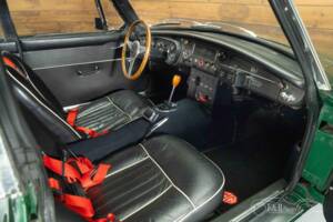 Afbeelding 10/19 van MG MGB GT (1966)