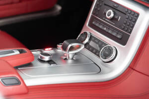 Image 37/48 of Mercedes-Benz SLS AMG Roadster (2012)