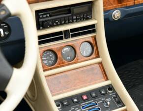 Image 32/50 of Rolls-Royce Corniche S (1995)