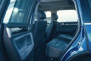 Image 9/15 of Volkswagen Touareg W12 (2007)