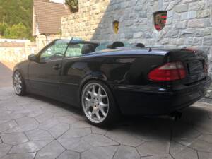 Immagine 11/18 di Mercedes-Benz CLK 430 (1999)