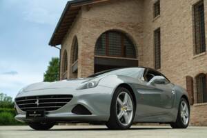 Bild 12/50 von Ferrari California T (2014)