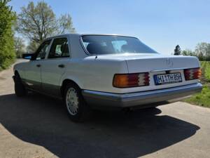Bild 7/8 von Mercedes-Benz 300 SE (1985)