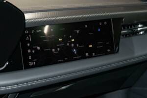 Image 8/11 de Audi S6 e-tron Avant (2025)