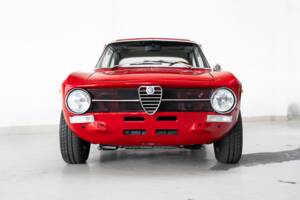 Bild 2/32 von Alfa Romeo Giulia 1600 GT Junior (1972)