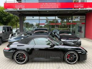 Afbeelding 32/43 van Porsche 911 Carrera 4 GTS (2011)