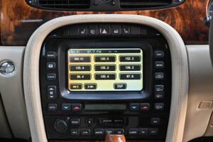 Image 49/50 of Jaguar XJ 8 4.2 (2006)