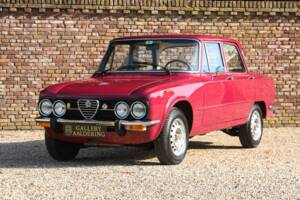 Image 11/50 of Alfa Romeo Giulia Nuova Super 1300 (1975)