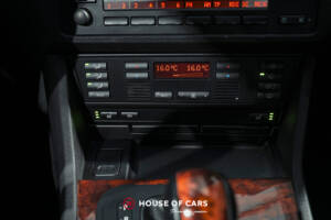 Bild 21/23 von BMW 540i (1999)