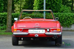 Image 16/50 de Mercedes-Benz 230 SL (1964)
