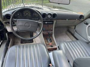 Image 25/36 of Mercedes-Benz 560 SL (1989)