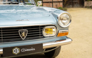 Image 22/88 of Peugeot 404 Coupé (1968)