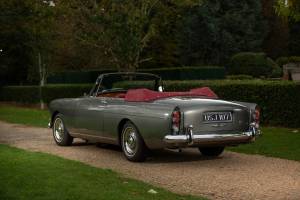 Image 14/50 of Bentley S 3 Continental (1962)
