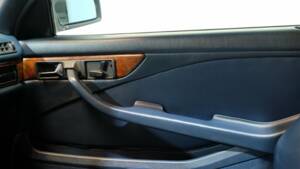 Image 12/29 of Mercedes-Benz 500 SEC (1985)