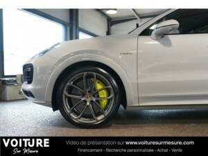 Image 11/25 of Porsche Cayenne Turbo GT (2019)