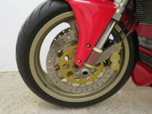 Bild 35/47 von Ducati 916 Strada (1994)
