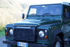 Bild 9/73 von Land Rover Defender 90 (2008)