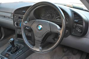 Imagen 29/47 de BMW 328i (1995)